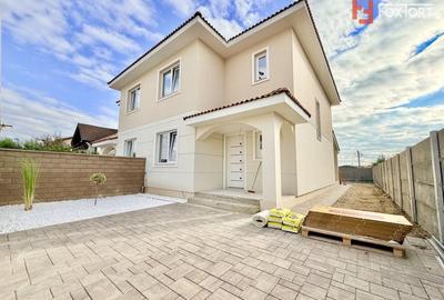 Duplex cu 4 camere cu Canalizare în Moșnița Veche - 1