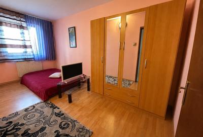 Apartament cu 3 camere decomandat în Astra - 10