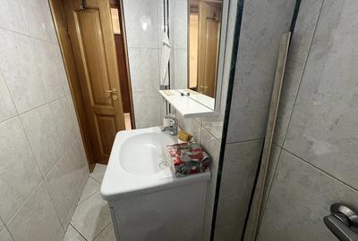 Apartament cu 4 camere decomandat, mobilat în Obor