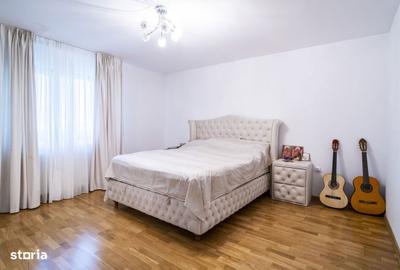 Casă cu 5 camere cu Canalizare în Dragomirești-Vale
