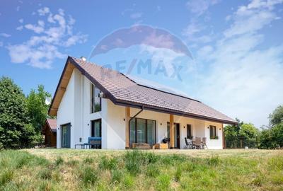 Casă individuală cu 5 camere cu Teren 2481 Mp în Sohodol - 3