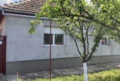 Casă cu 3 camere în Central