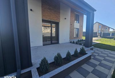 Casă cu 4 camere cu Teren 700 Mp în Bârnova