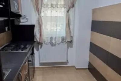 Apartament cu 2 camere decomandat în Roșu