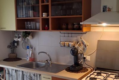 Apartament cu 3 camere semidecomandat în 13 Septembrie - 1