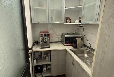 Apartament cu 4 camere decomandat în Canta