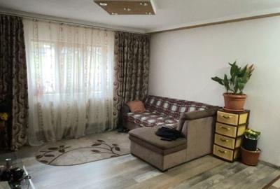 Casă cu 4 camere cu Teren 800 Mp în Central - 2