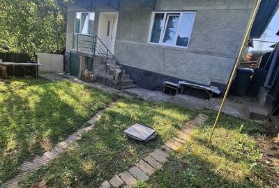 Casă cu 2 camere cu Teren 1541 Mp în Central