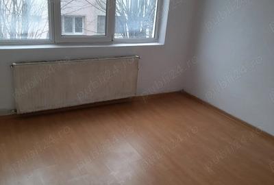 Apartament cu 3 camere decomandat în Central - 8