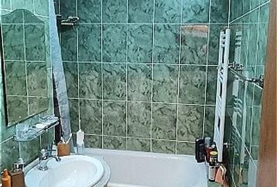 Apartament cu 2 camere în Micro 16
