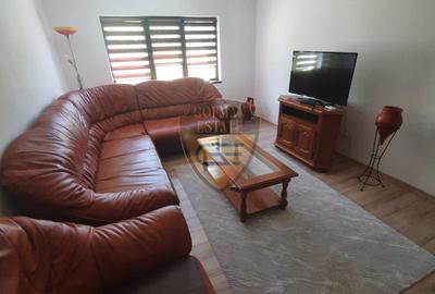 Apartament cu 3 camere decomandat, mobilat în Faleza Nord