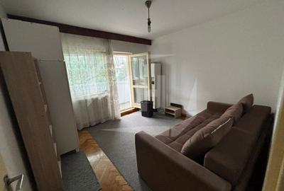 Apartament cu 3 camere decomandat, mobilat în Central