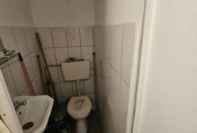 Spațiu comercial, de 46 mp, în 1 Mai - 12