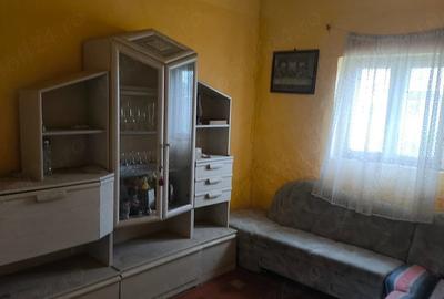 Casă cu 4 camere cu Teren 2518 Mp în Comloșu Mic