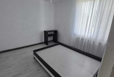 Apartament cu 2 camere semidecomandat în Teilor