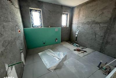 Casă cu 4 camere în Mărăcineni