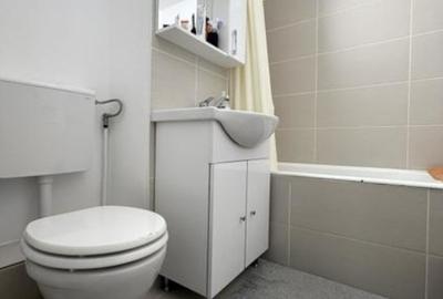 Apartament cu 4 camere decomandat în Lipovei