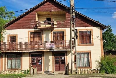 Casă cu 4 camere în Moșoaia