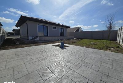 Casă cu 3 camere cu Teren 375 Mp în Berceni - 1