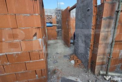 Casă cu 7 camere cu Teren 500 Mp în Sud - 3