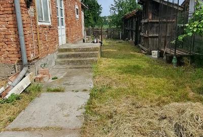Casă cu 2 camere cu Teren 680 Mp în Războieni-Cetate