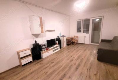 Apartament cu 3 camere semidecomandat în Central - 1