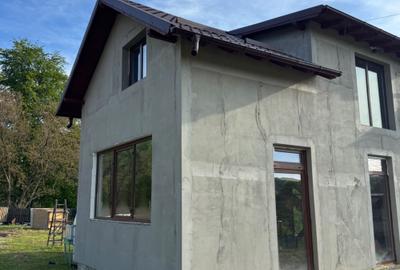Casă cu 2 camere în Central