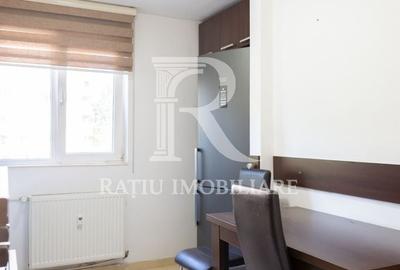 Apartament cu 3 camere decomandat în Decebal - 12