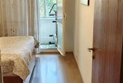 Apartament cu 3 camere semidecomandat în Berceni - 2