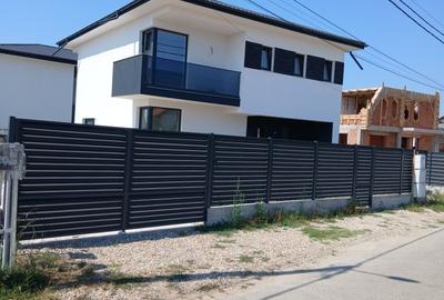 Casă cu 4 camere în Prundu