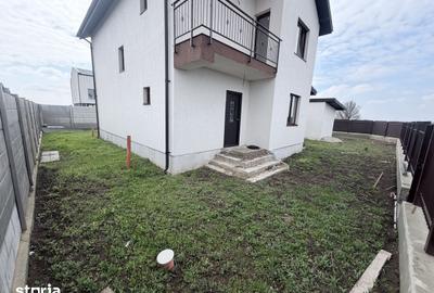 Casă cu 5 camere cu Teren 492 Mp în Glina - 8