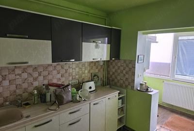Apartament cu 3 camere decomandat în Micălaca - 1
