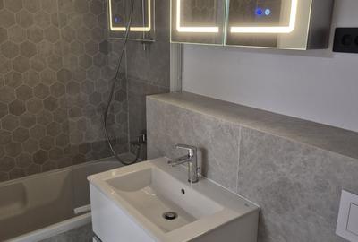 Apartament cu 2 camere decomandat, mobilat în Ultracentral