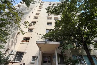 Apartament cu 3 camere semidecomandat în Titan - 16