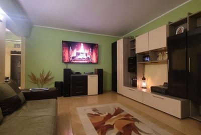 Apartament cu 2 camere decomandat, mobilat în Primo