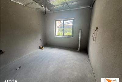 Casă cu 4 camere cu Teren 370 Mp în Central