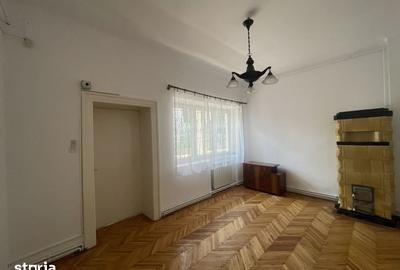 Casă cu 4 camere cu Teren 600 Mp în Centrul Istoric - 2