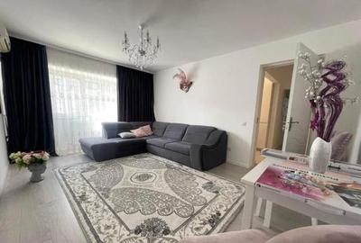 Apartament cu 3 camere decomandat, mobilat în Casa de Cultură