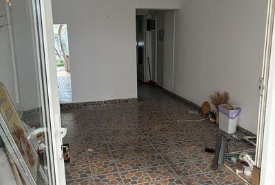 Spațiu comercial, de 40 mp, în Central - 3