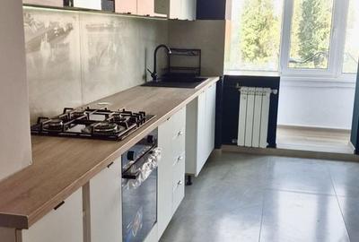 Apartament cu 3 camere decomandat în Ultracentral