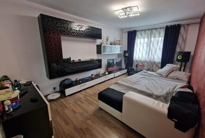 Apartament cu 3 camere decomandat în Alexandru cel Bun - 1