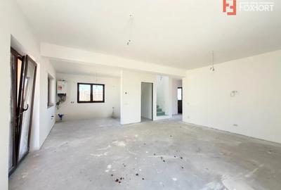 Casă cu 5 camere cu Teren 583 Mp în Săcălaz