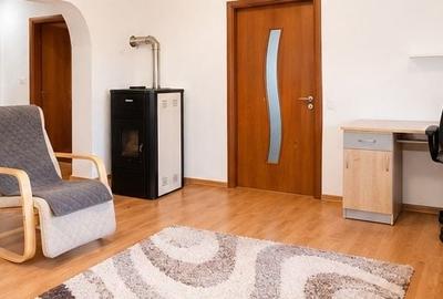 Apartament cu 3 camere decomandat în Tileagd