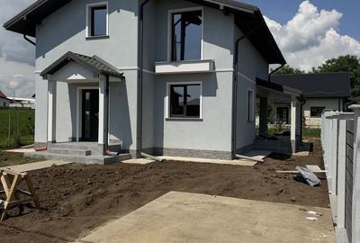 Casă cu 4 camere în Lehnești - 1
