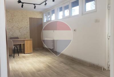 Spațiu comercial, de 33 mp, în Central