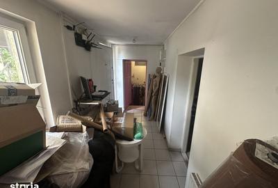 Casă cu 10 camere cu Canalizare în Apărătorii Patriei - 15