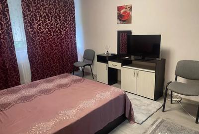Garsonieră decomandată în Central