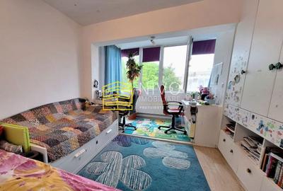 Apartament cu 3 camere decomandat, mobilat în Tudor