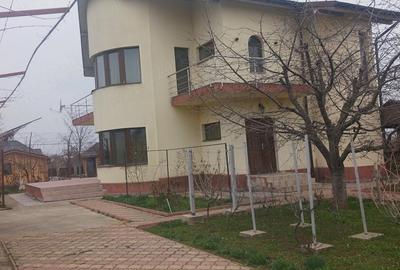 Casă cu Teren 894 Mp în Adunații-Copăceni - 3