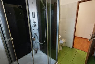 Apartament cu 2 camere semidecomandat în Km 5 - 6
